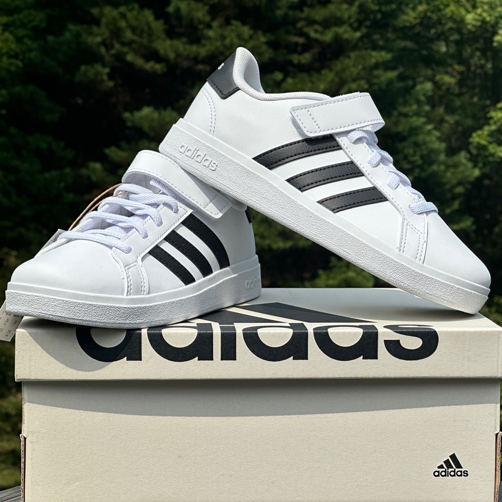 NEW Adidas Grand Court 2.0 Unisex Youth Casual Athletic Sneaker GW6521 - 3Y